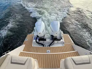Thumbnail von Tiara Yachts 34LX