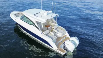 Thumbnail von Tiara Yachts 34LX