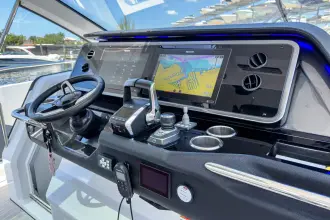 Thumbnail von Azimut 42