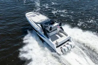 Thumbnail von Azimut 42