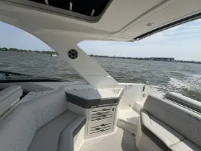 Thumbnail von Sea Ray SLX 310 Outboard