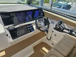 Thumbnail von Sea Ray Sundancer 320 OB