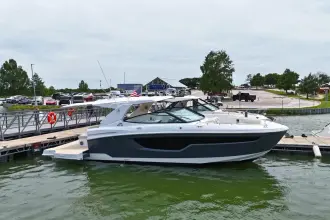 Thumbnail von Cruisers Yachts 38 GLS