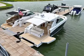 Thumbnail von Cruisers Yachts 38 GLS