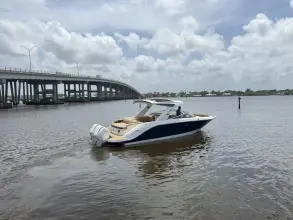 Sea Ray SLX 310 Outboard