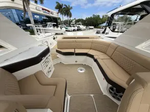 Thumbnail von Sea Ray SLX 310 Outboard