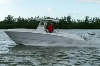 Twin Vee 280 STX CC