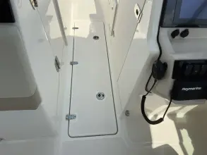 Thumbnail von Boston Whaler 240 Vantage