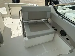Thumbnail von Boston Whaler 240 Vantage