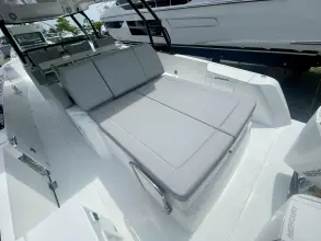Thumbnail von Cruisers Yachts 38 VTR