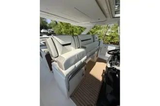 Thumbnail von Tiara Yachts 43LS