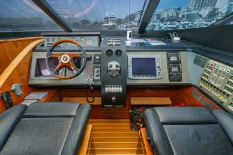 Thumbnail von Fairline Squadron 74 COMPASS ROSE