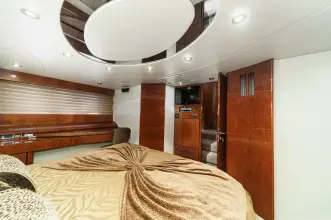 Thumbnail von Fairline Squadron 74 COMPASS ROSE
