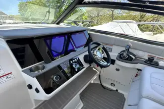 Thumbnail von Sea Ray 320 Sundancer Outboard