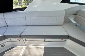 Thumbnail von Sea Ray 320 Sundancer Outboard