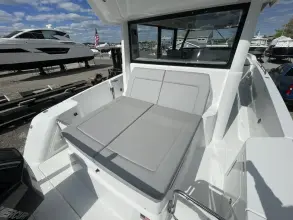 Thumbnail von Cruisers Yachts 38 VTR EC