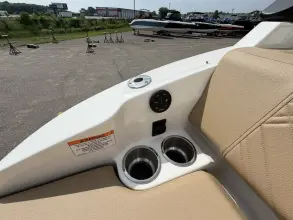 Thumbnail von Sea Ray SDX 230 Surf