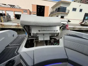 Thumbnail von Sea Ray SLX 350 Outboard