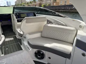 Thumbnail von Sea Ray SLX 350 Outboard
