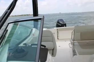 Thumbnail von Boston Whaler 240 Vantage