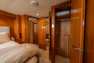 Thumbnail von Hatteras 50 Sport Deck Motor Yacht HAVILAH