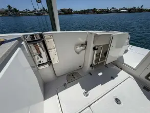 Thumbnail von Boston Whaler 320 Vantage