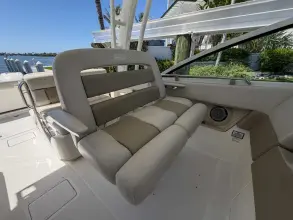 Thumbnail von Boston Whaler 320 Vantage