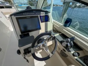 Thumbnail von Boston Whaler 320 Vantage