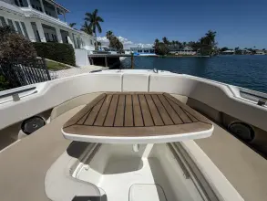 Thumbnail von Boston Whaler 320 Vantage