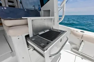 Thumbnail von Boston Whaler 405 Conquest Fellowship