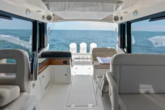 Thumbnail von Boston Whaler 405 Conquest Fellowship