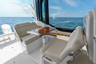Thumbnail von Boston Whaler 405 Conquest Fellowship
