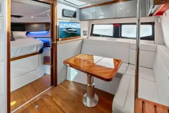 Thumbnail von Boston Whaler 405 Conquest Fellowship