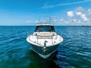 Thumbnail von Boston Whaler 405 Conquest Fellowship