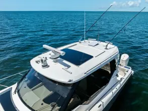 Thumbnail von Boston Whaler 405 Conquest Fellowship