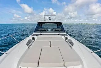 Thumbnail von Boston Whaler 405 Conquest Fellowship