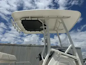 Thumbnail von Boston Whaler 210 Montauk