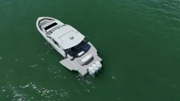 Thumbnail von Cruisers Yachts 50 GLS OB