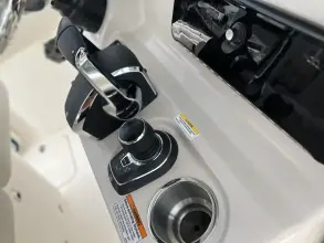 Thumbnail von Boston Whaler 280 Outrage