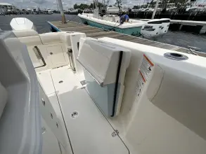 Thumbnail von Boston Whaler 280 Outrage