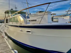 Thumbnail von Hatteras 43 Double Cabin Lazy Livin'