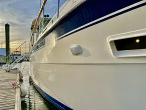Thumbnail von Hatteras 43 Double Cabin Lazy Livin'