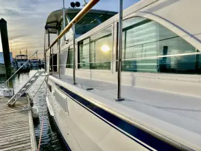 Thumbnail von Hatteras 43 Double Cabin Lazy Livin'