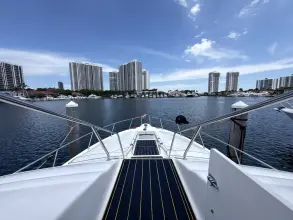 Thumbnail von Sea Ray 450 Express Bridge