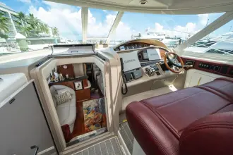 Thumbnail von Sea Ray 480 Motor Yacht Anna's Cabana