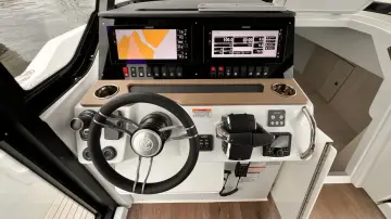 Thumbnail von Cruisers Yachts 38 VTR EC