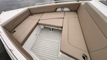 Thumbnail von Cruisers Yachts 38 VTR EC