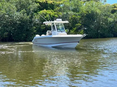 Boston Whaler 250 Outrage