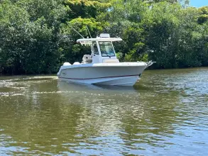 Boston Whaler 250 Outrage