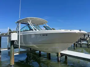 Boston Whaler 270 Vantage